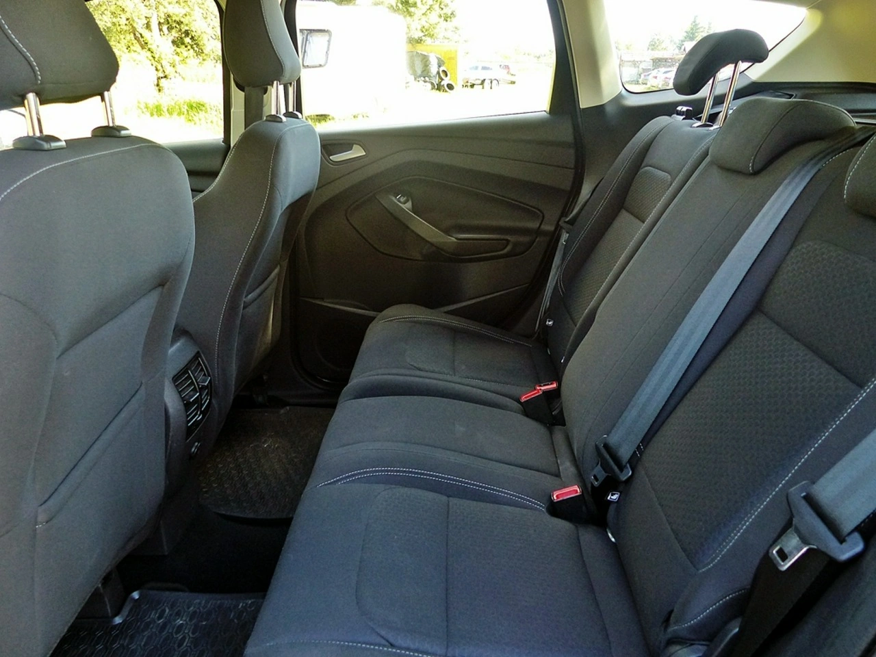 Ford Kuga - Zdjęcie 22