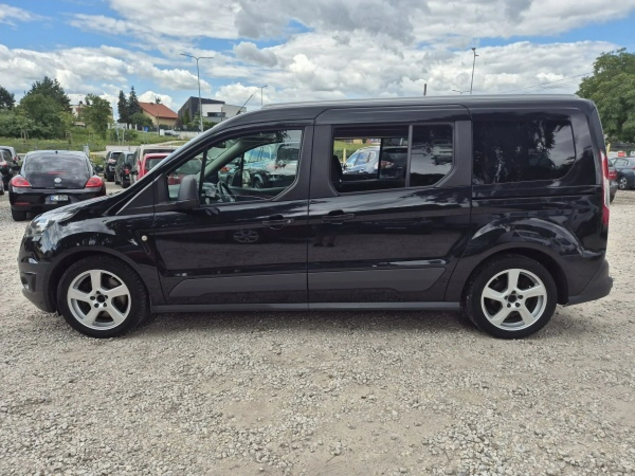 Ford Grand Tourneo Connect - Zdjęcie 12