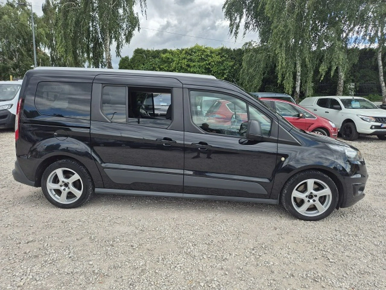 Ford Grand Tourneo Connect - Zdjęcie 13