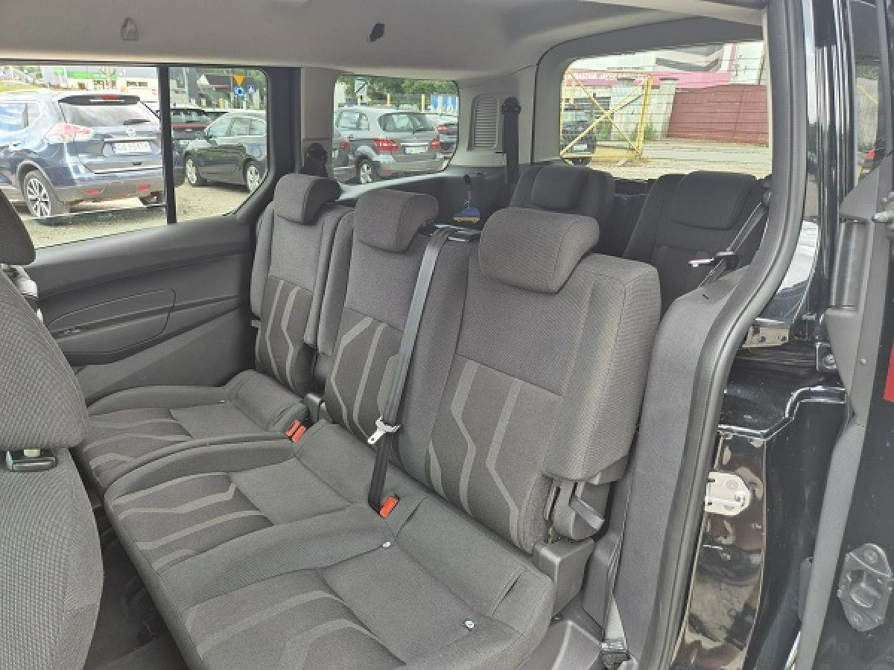 Ford Grand Tourneo Connect - Zdjęcie 22
