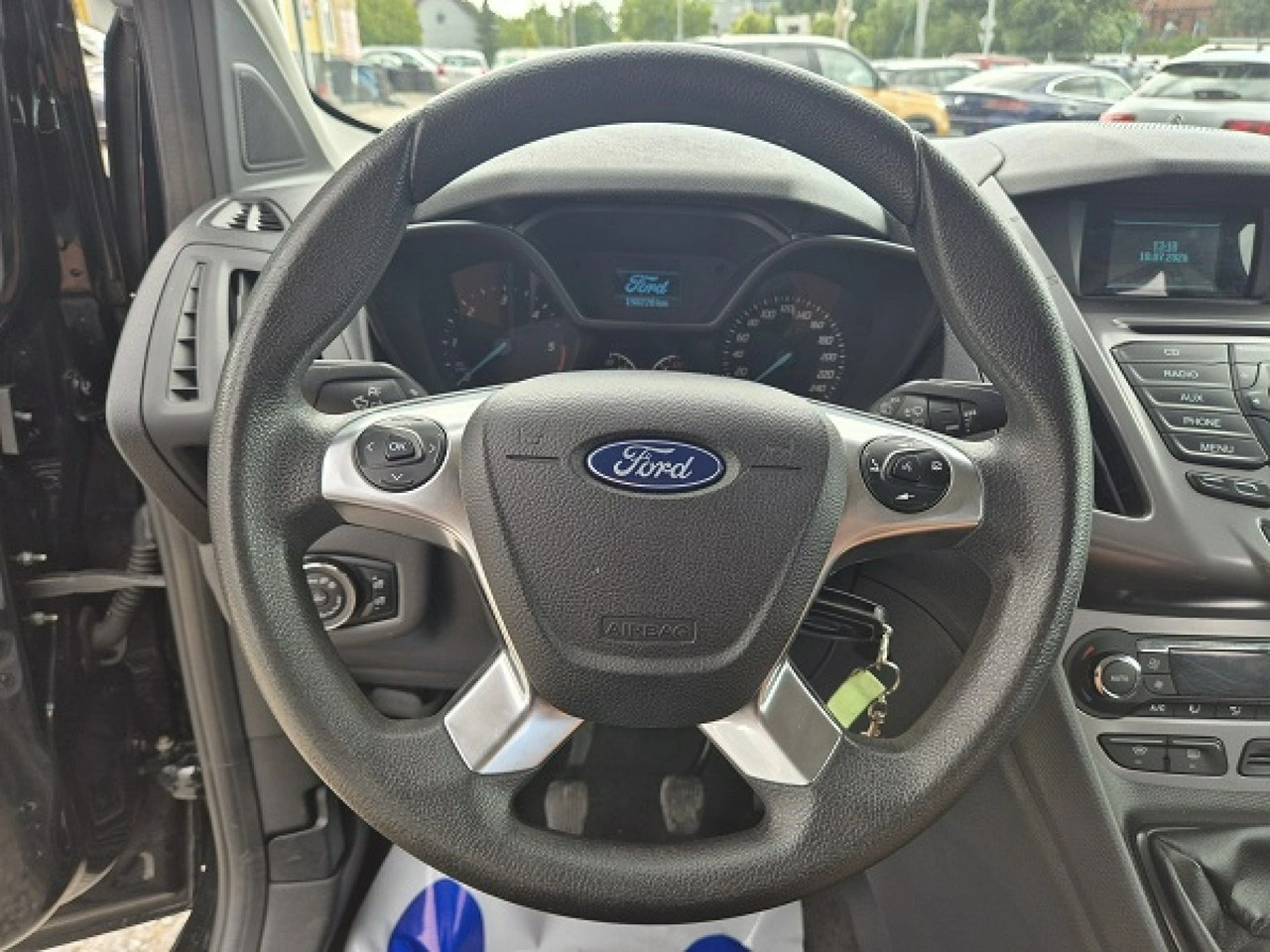 Ford Grand Tourneo Connect - Zdjęcie 26