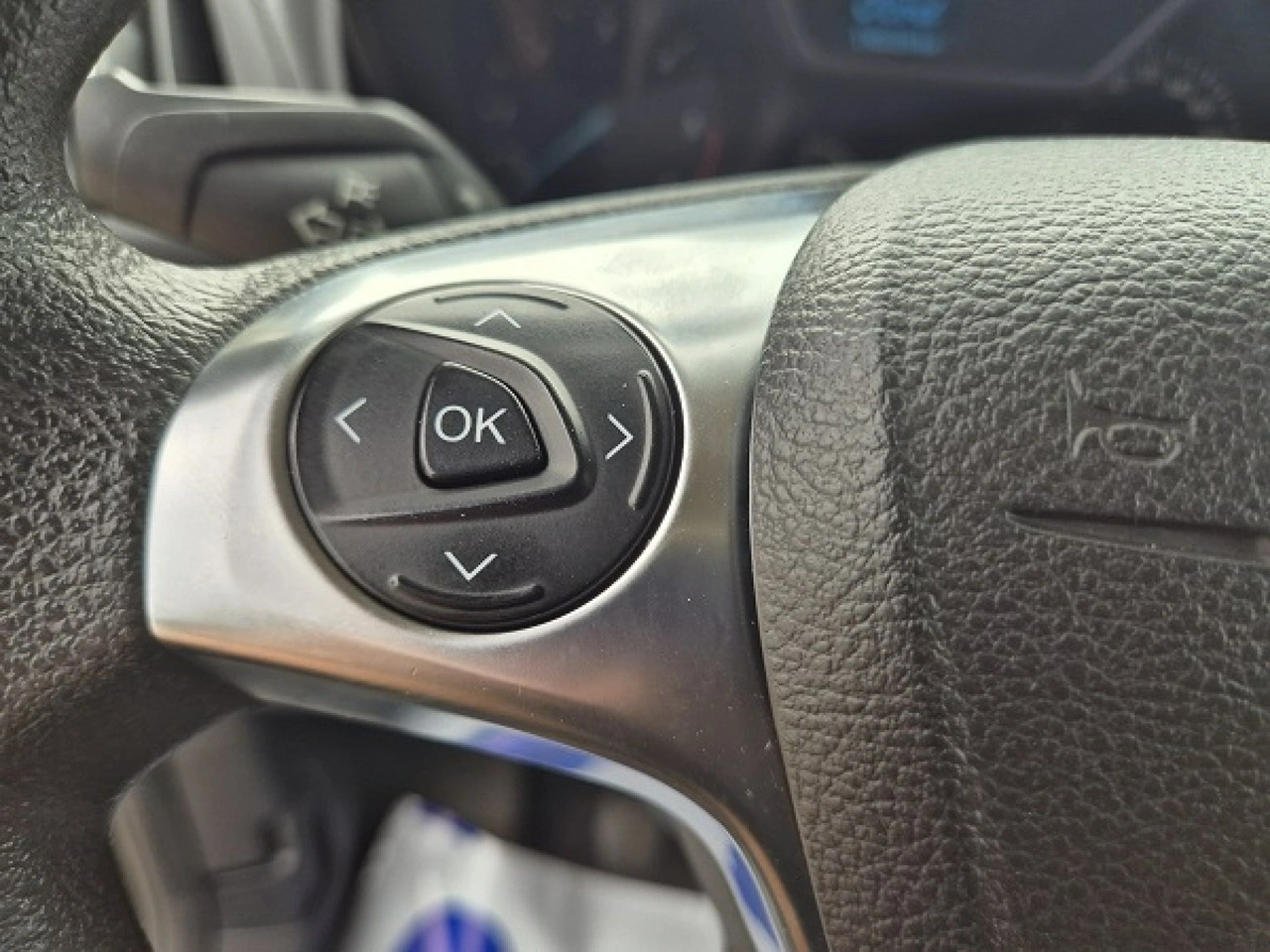 Ford Grand Tourneo Connect - Zdjęcie 27