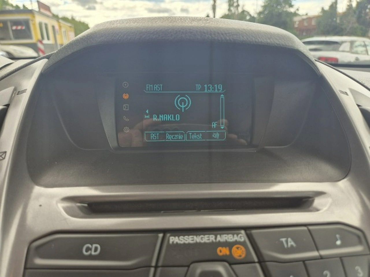 Ford Grand Tourneo Connect - Zdjęcie 31