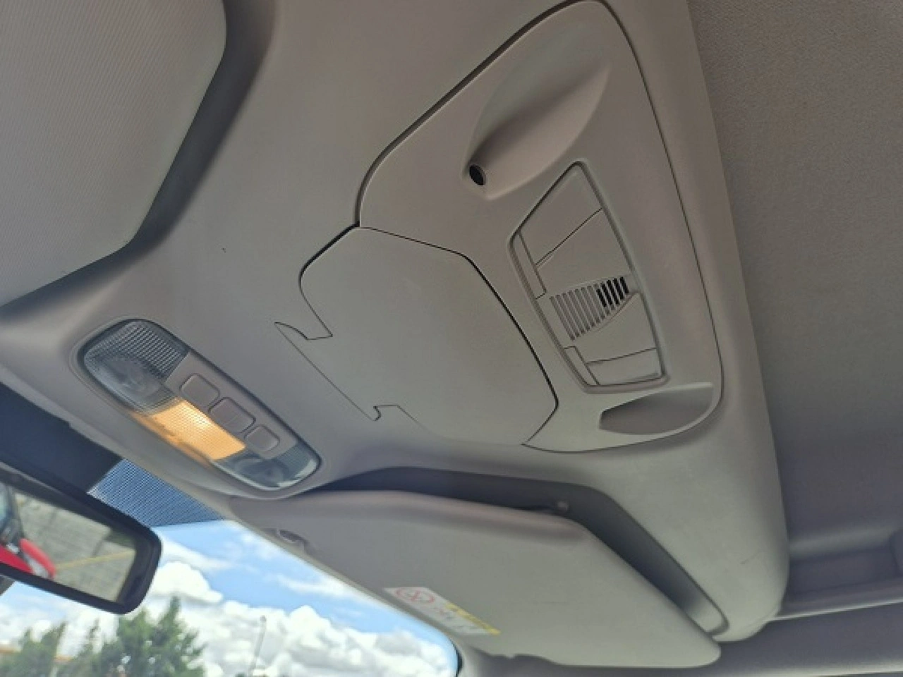 Ford Grand Tourneo Connect - Zdjęcie 37