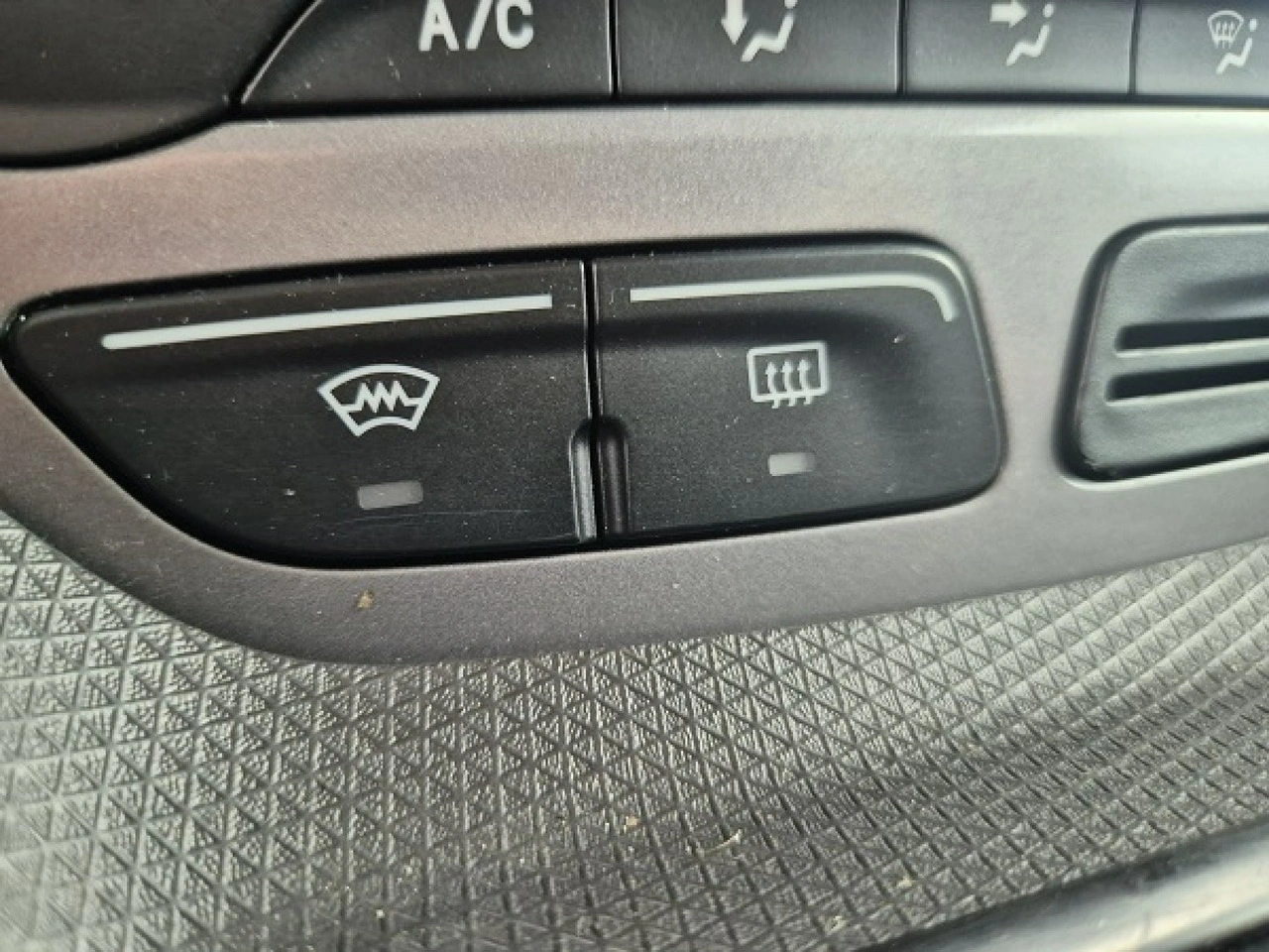 Ford Grand Tourneo Connect - Zdjęcie 38