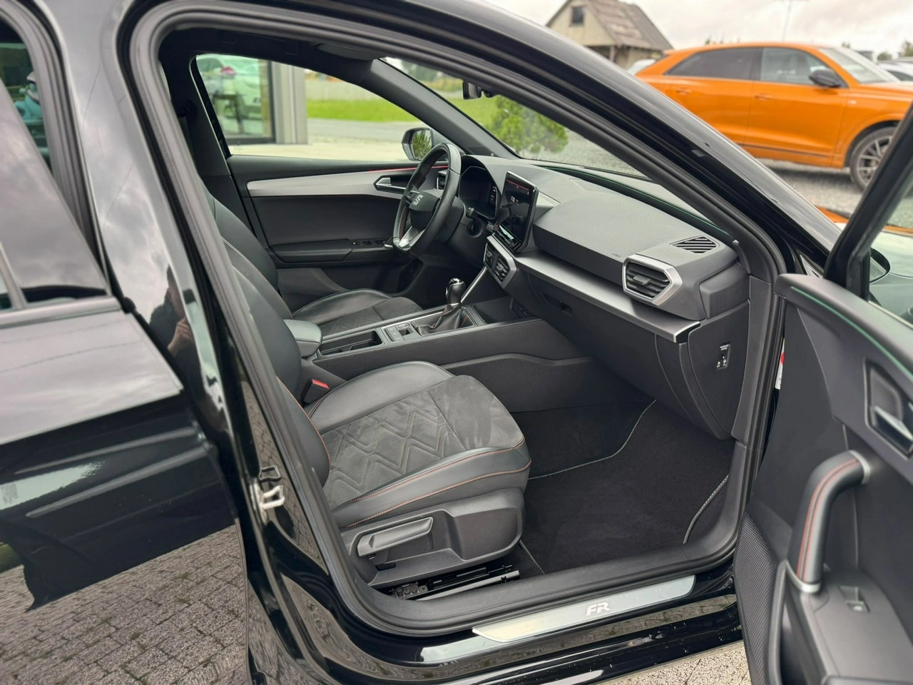 Seat Leon - Zdjęcie 17