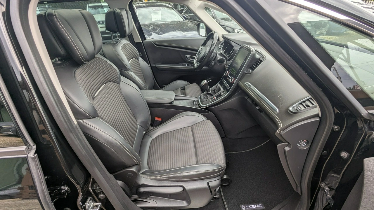 Renault Grand Scenic - Zdjęcie 19