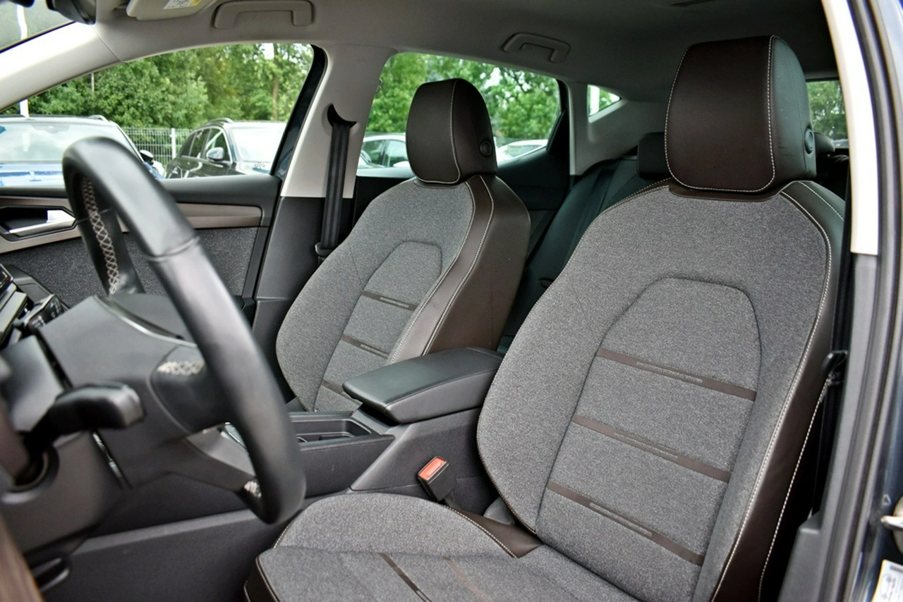 Seat Leon - Zdjęcie 9