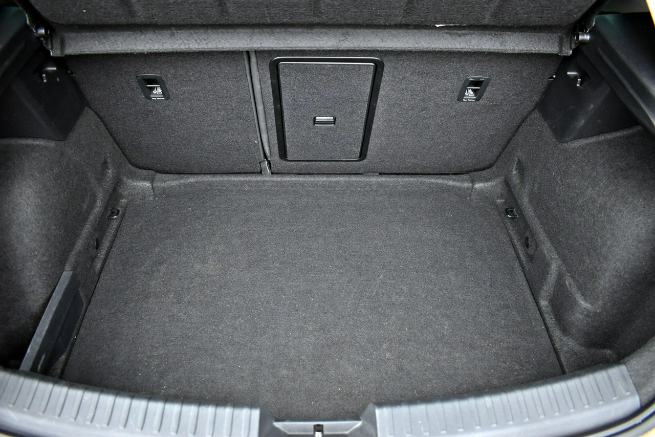 Seat Leon - Zdjęcie 28