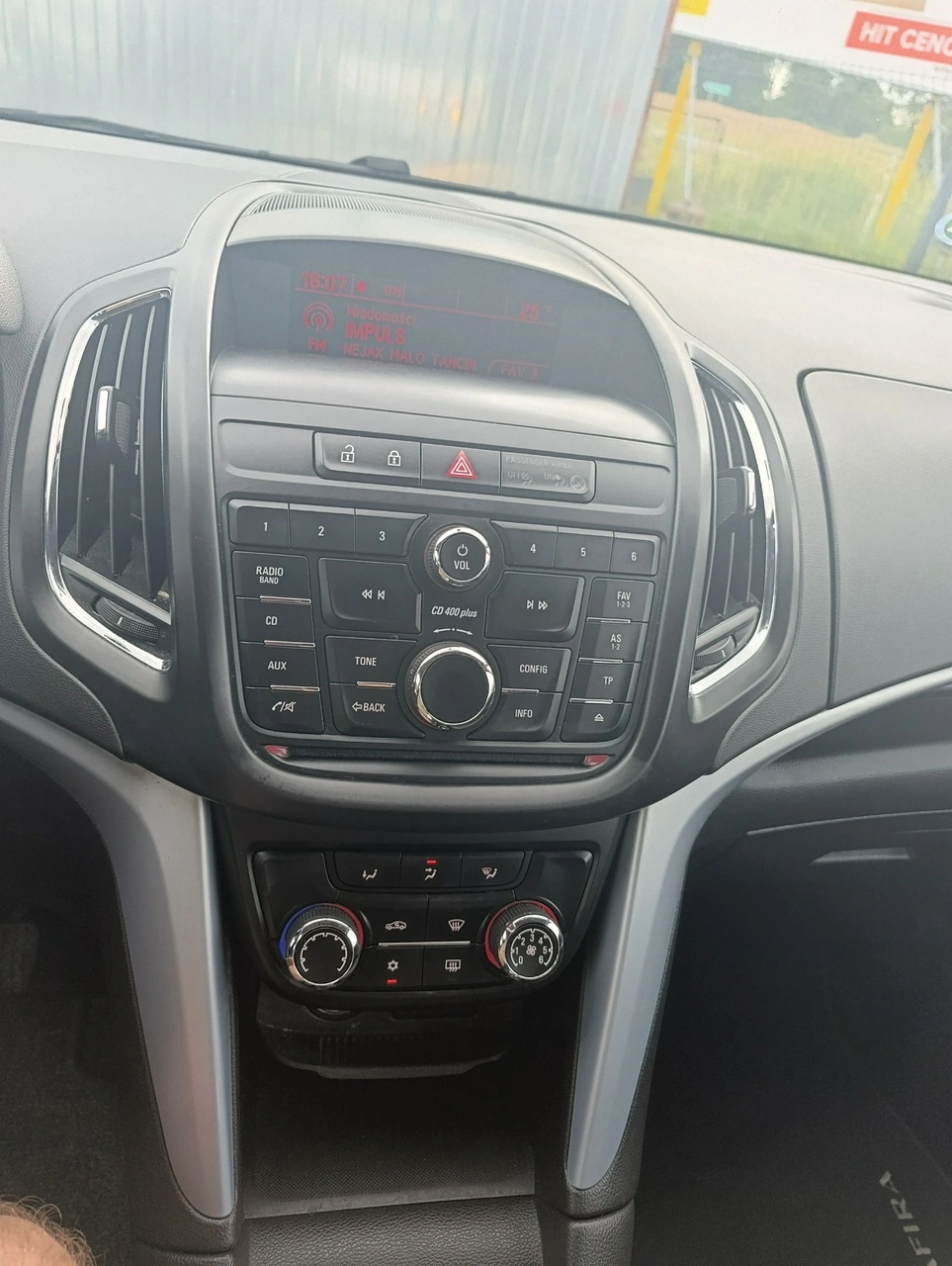 Opel Zafira - Zdjęcie 18