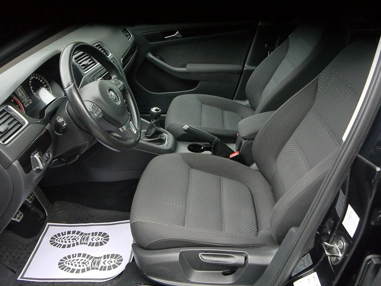 Volkswagen Jetta - Zdjęcie 22