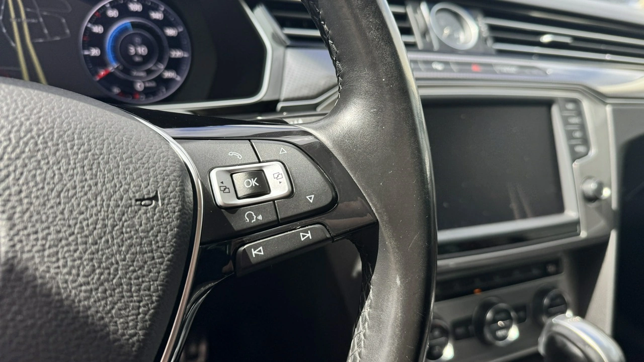 Volkswagen Passat Alltrack - Zdjęcie 14