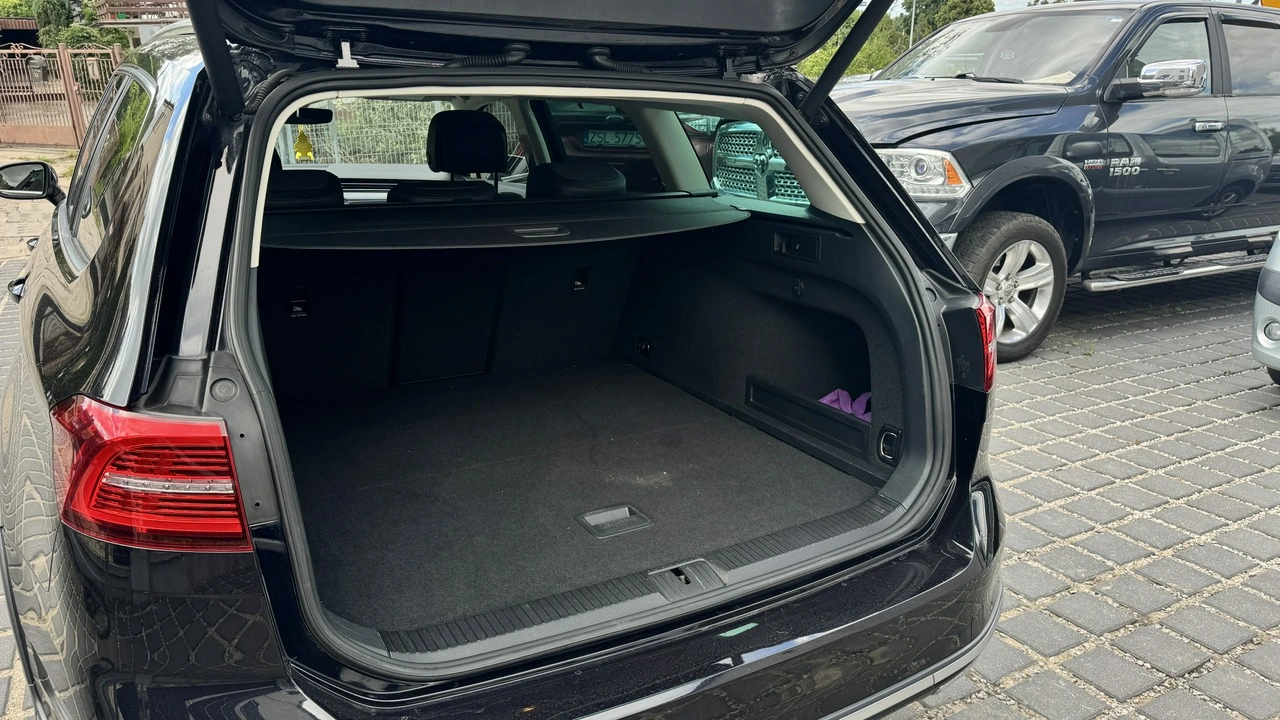 Volkswagen Passat Alltrack - Zdjęcie 15
