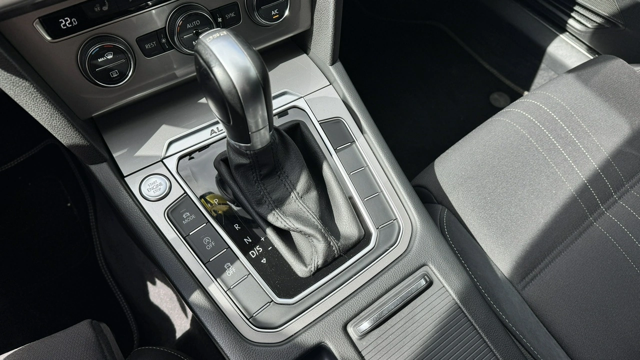 Volkswagen Passat Alltrack - Zdjęcie 17