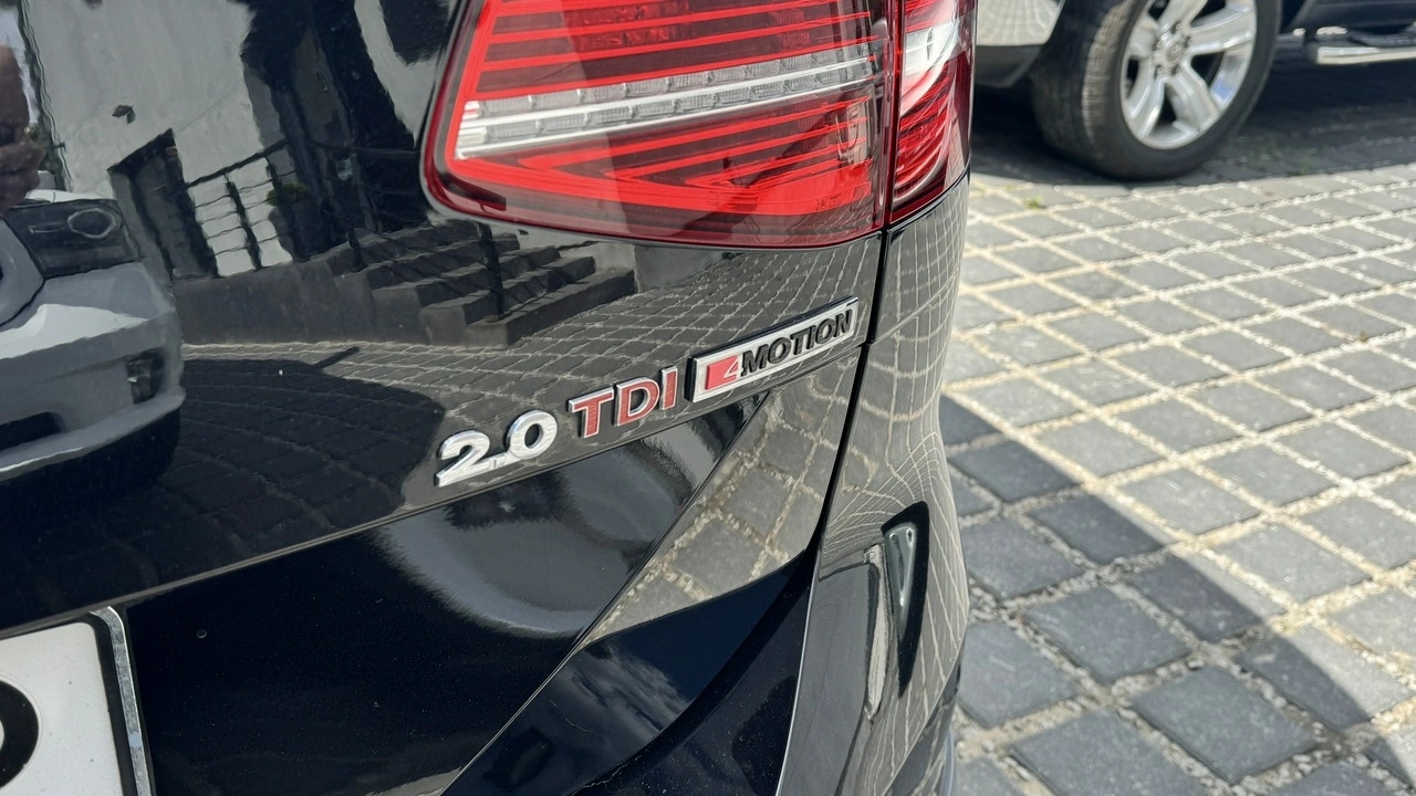 Volkswagen Passat Alltrack - Zdjęcie 25