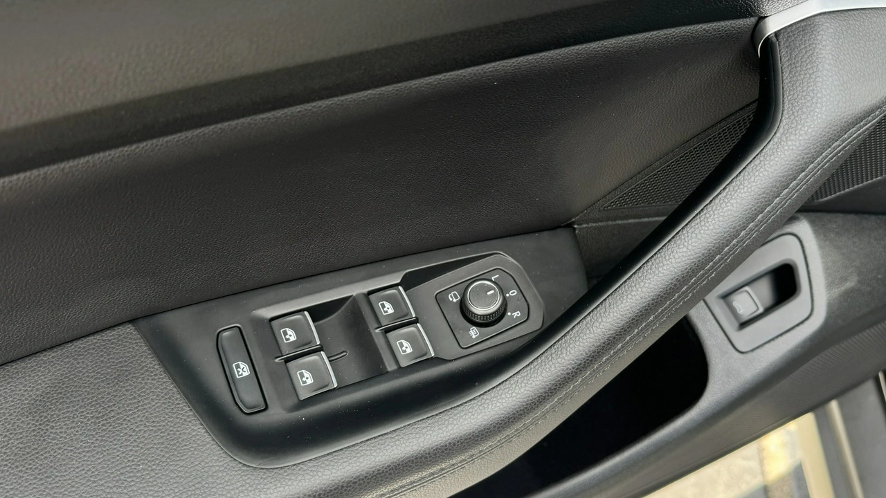 Volkswagen Passat Alltrack - Zdjęcie 26