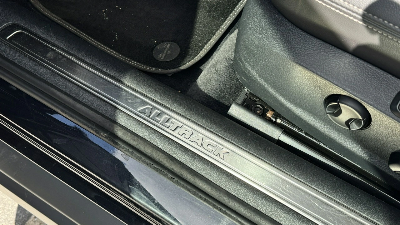 Volkswagen Passat Alltrack - Zdjęcie 33
