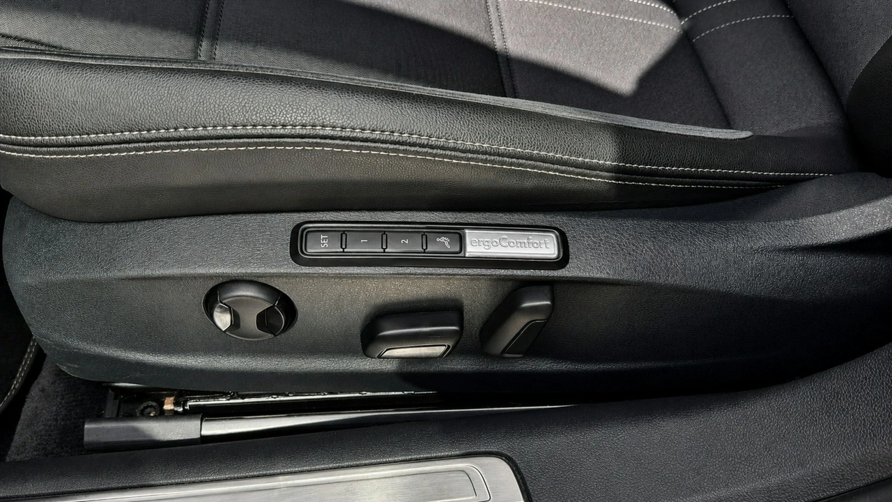 Volkswagen Passat Alltrack - Zdjęcie 8