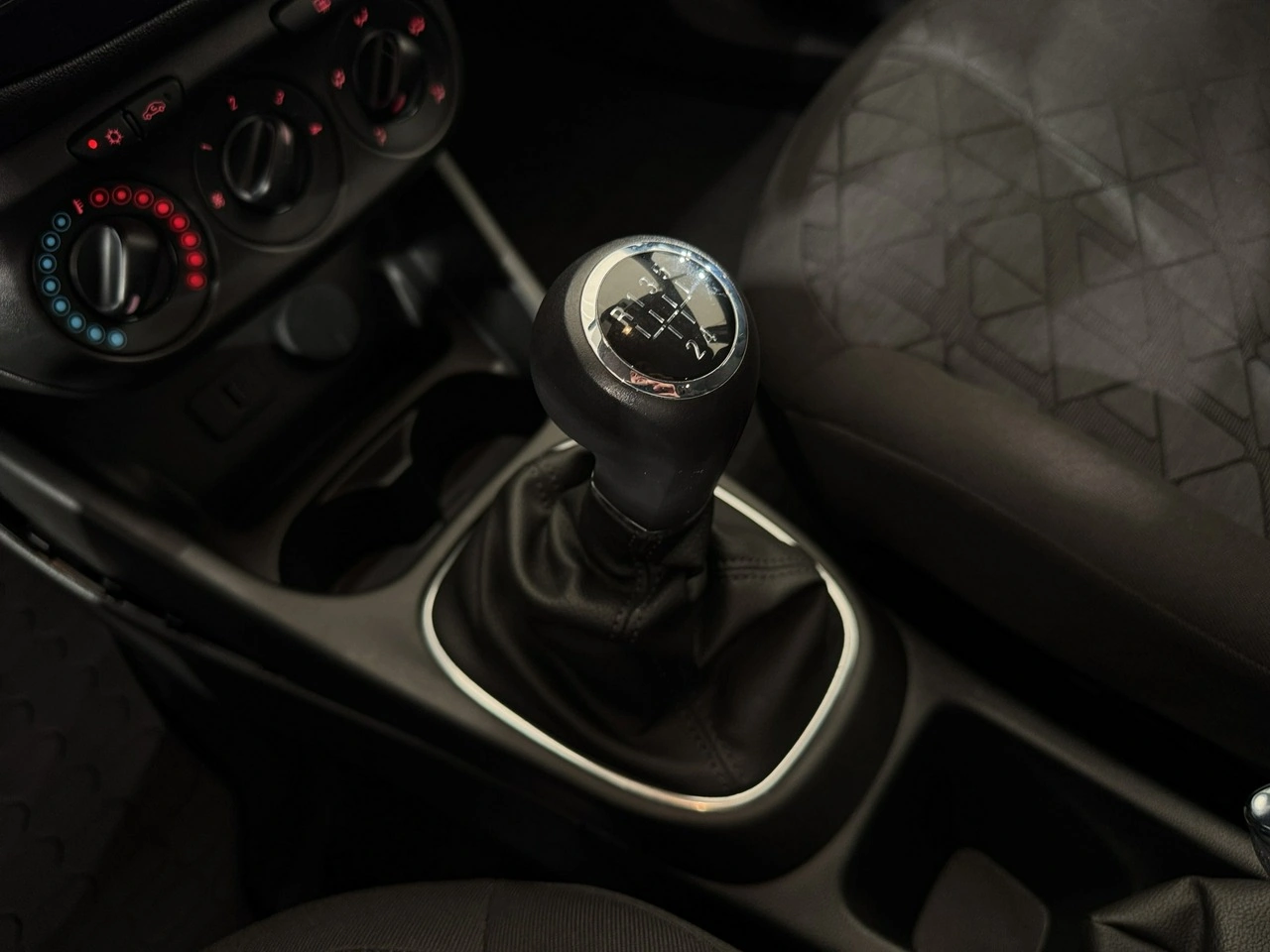 Opel Corsa - Zdjęcie 21