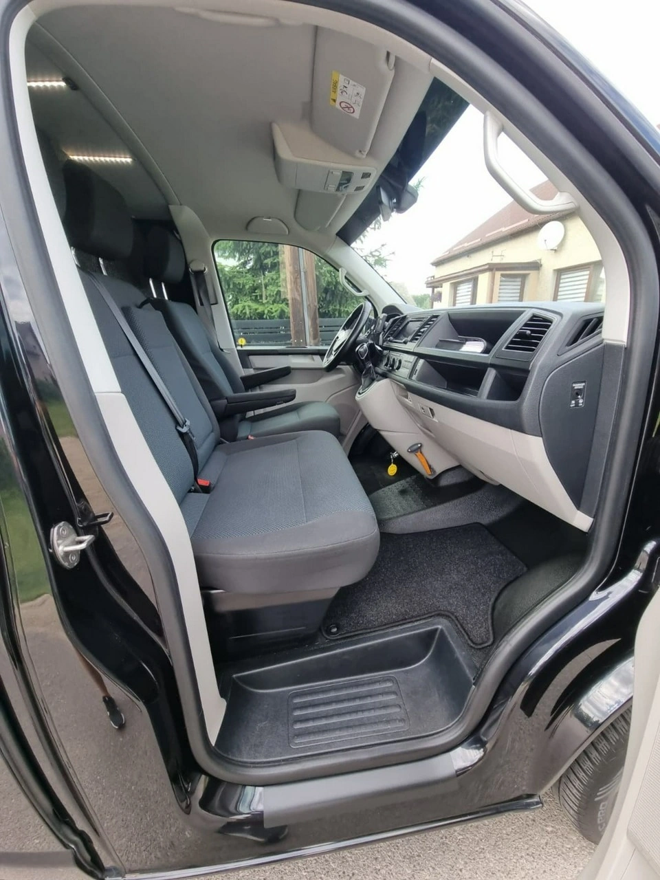 Volkswagen Transporter - Zdjęcie 11