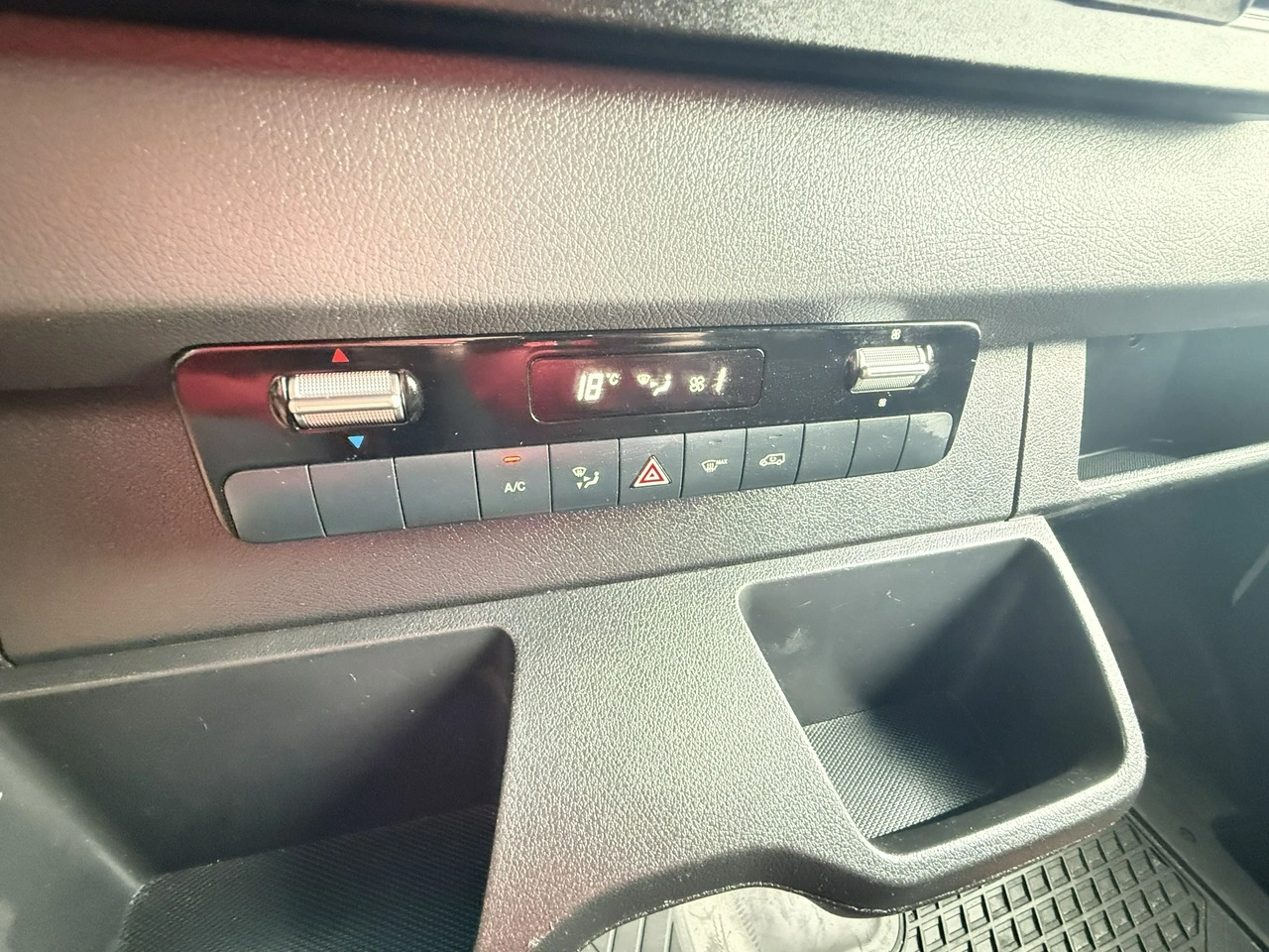 Mercedes Sprinter - Zdjęcie 17