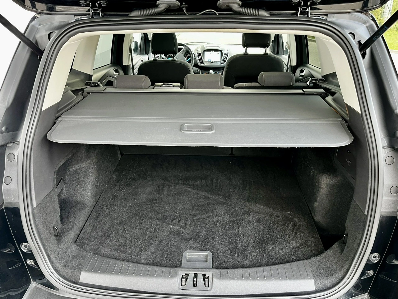 Ford Kuga - Zdjęcie 12