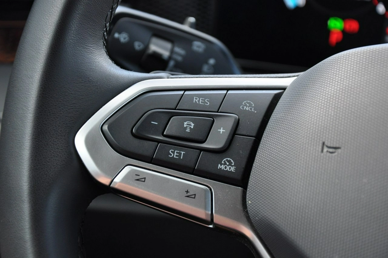 Volkswagen Tiguan - Zdjęcie 15