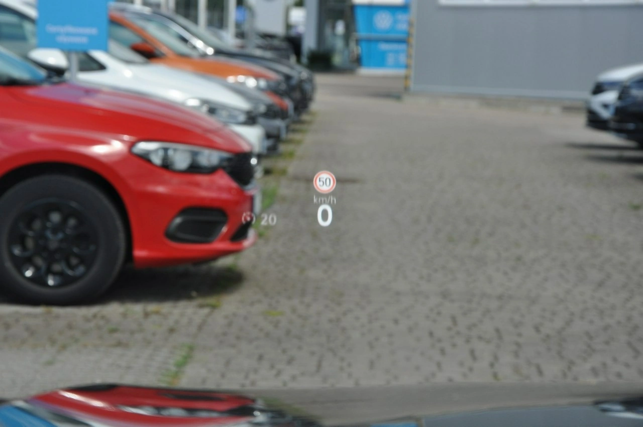 Volkswagen Tiguan - Zdjęcie 17