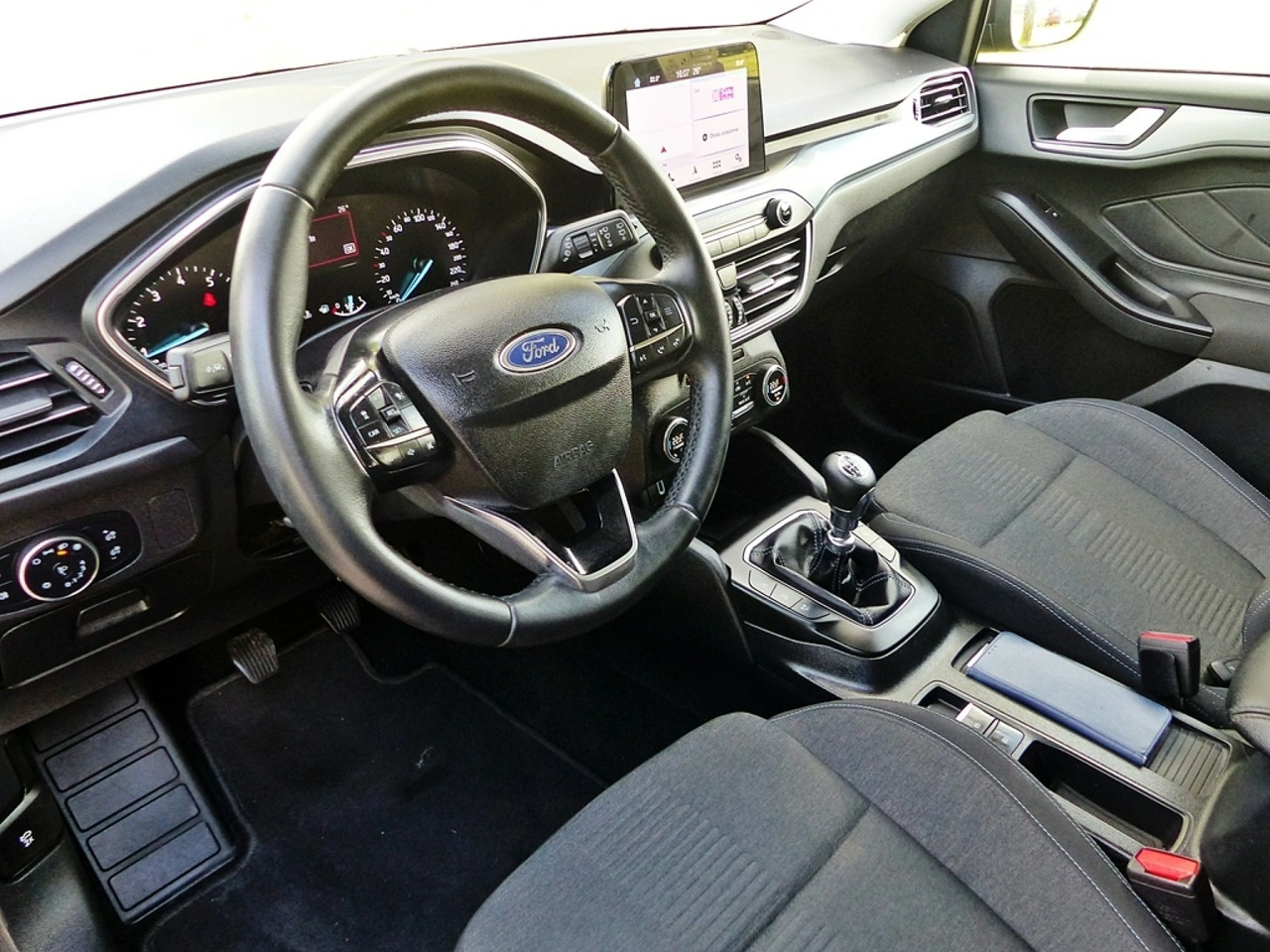Ford Focus - Zdjęcie 17