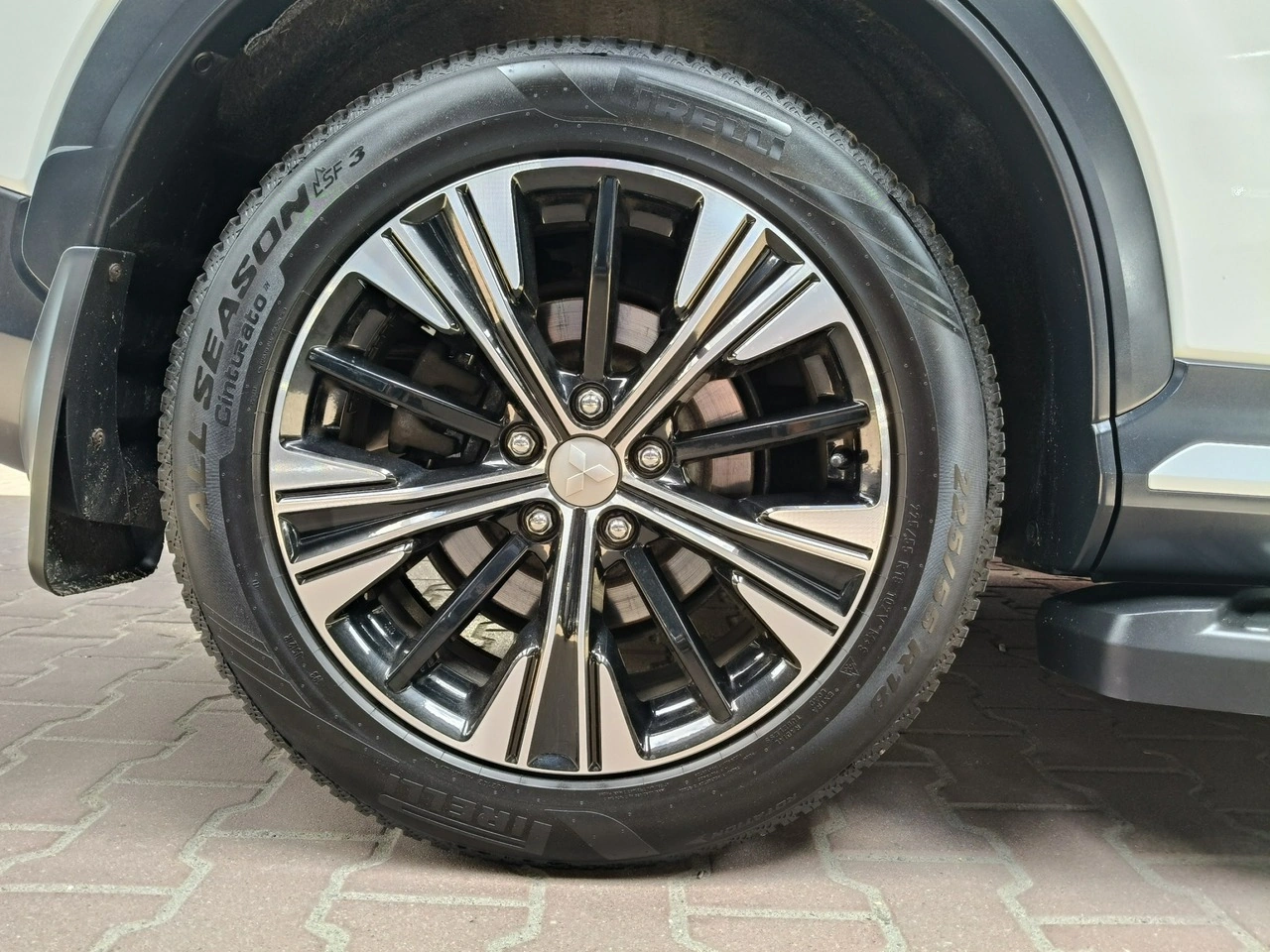 Mitsubishi Eclipse Cross - Zdjęcie 9