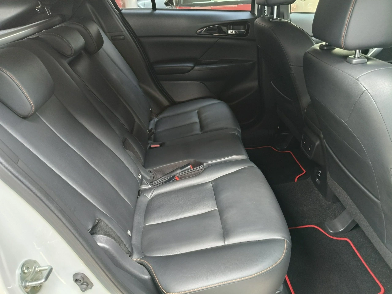 Mitsubishi Eclipse Cross - Zdjęcie 15