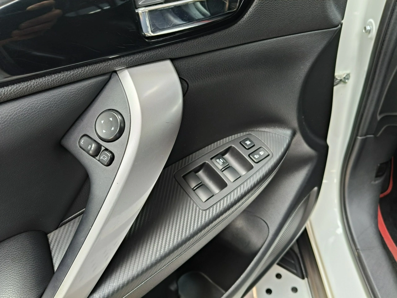 Mitsubishi Eclipse Cross - Zdjęcie 17