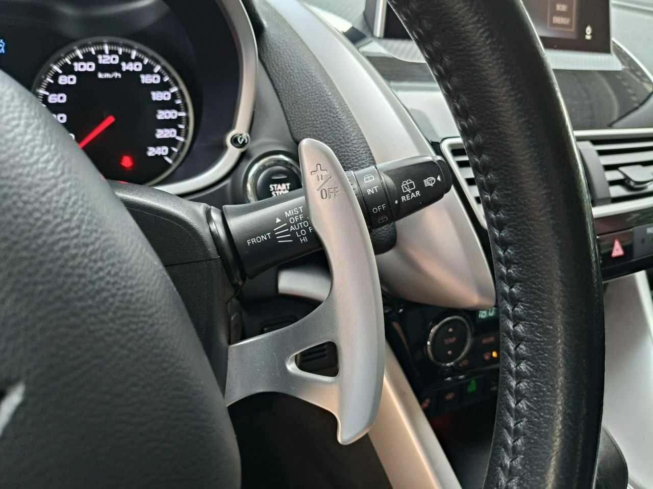 Mitsubishi Eclipse Cross - Zdjęcie 24