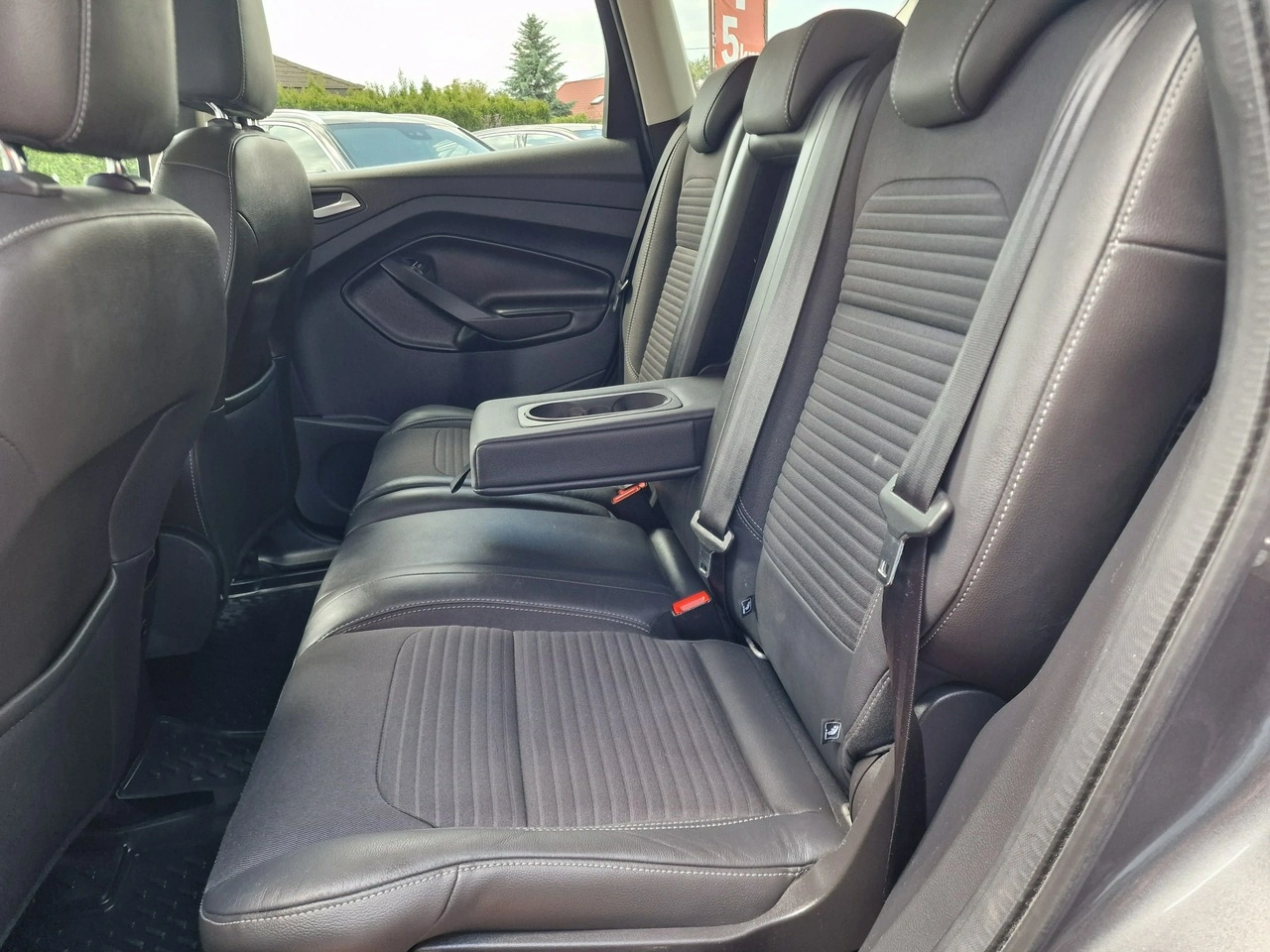Ford Kuga - Zdjęcie 17