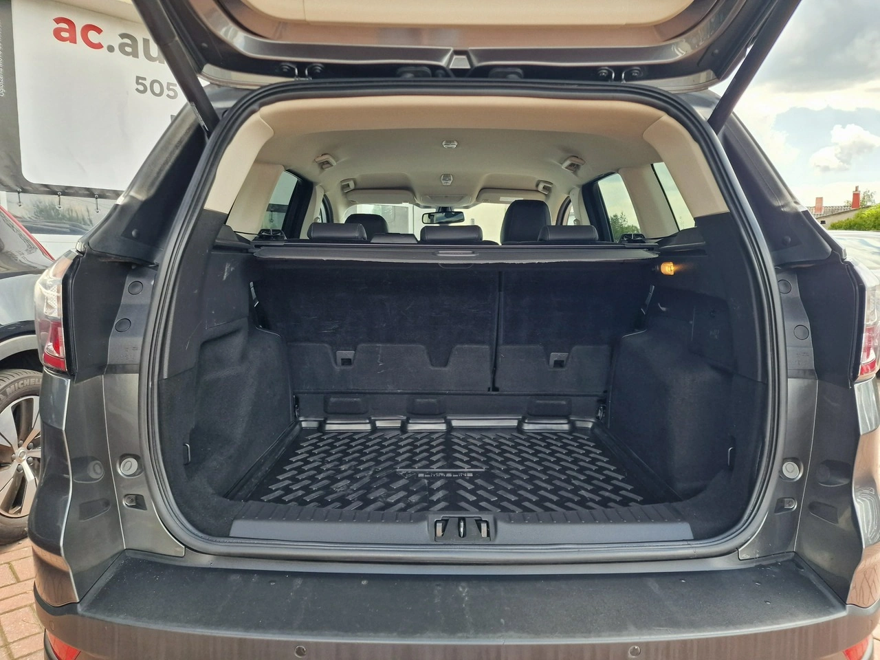 Ford Kuga - Zdjęcie 18