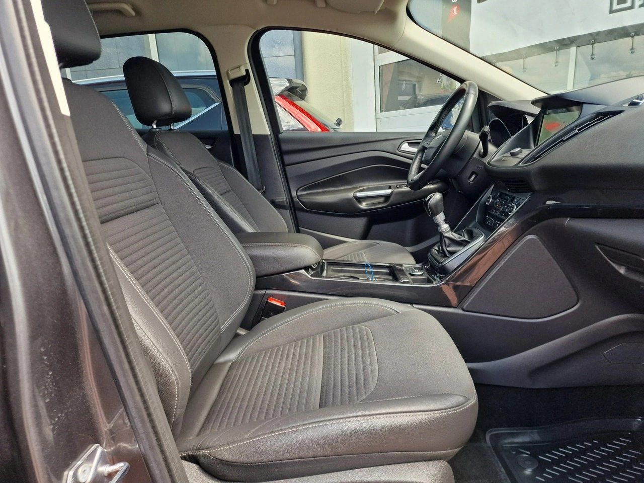 Ford Kuga - Zdjęcie 22