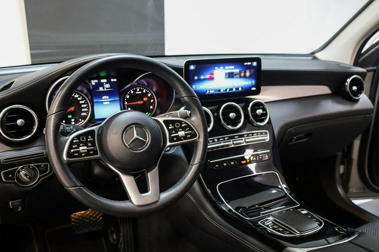 Mercedes GLC 200 - Zdjęcie 13