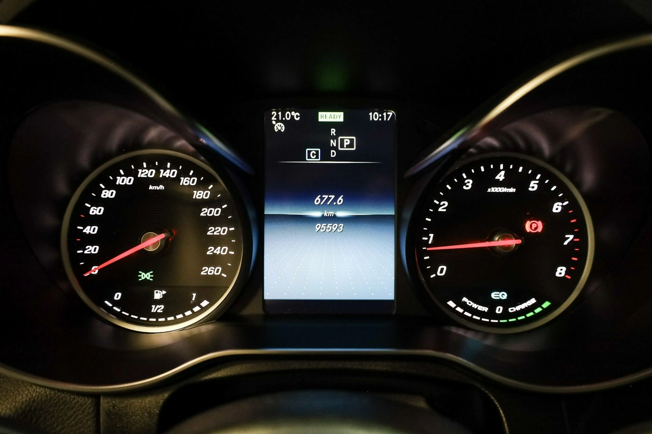 Mercedes GLC 200 - Zdjęcie 16
