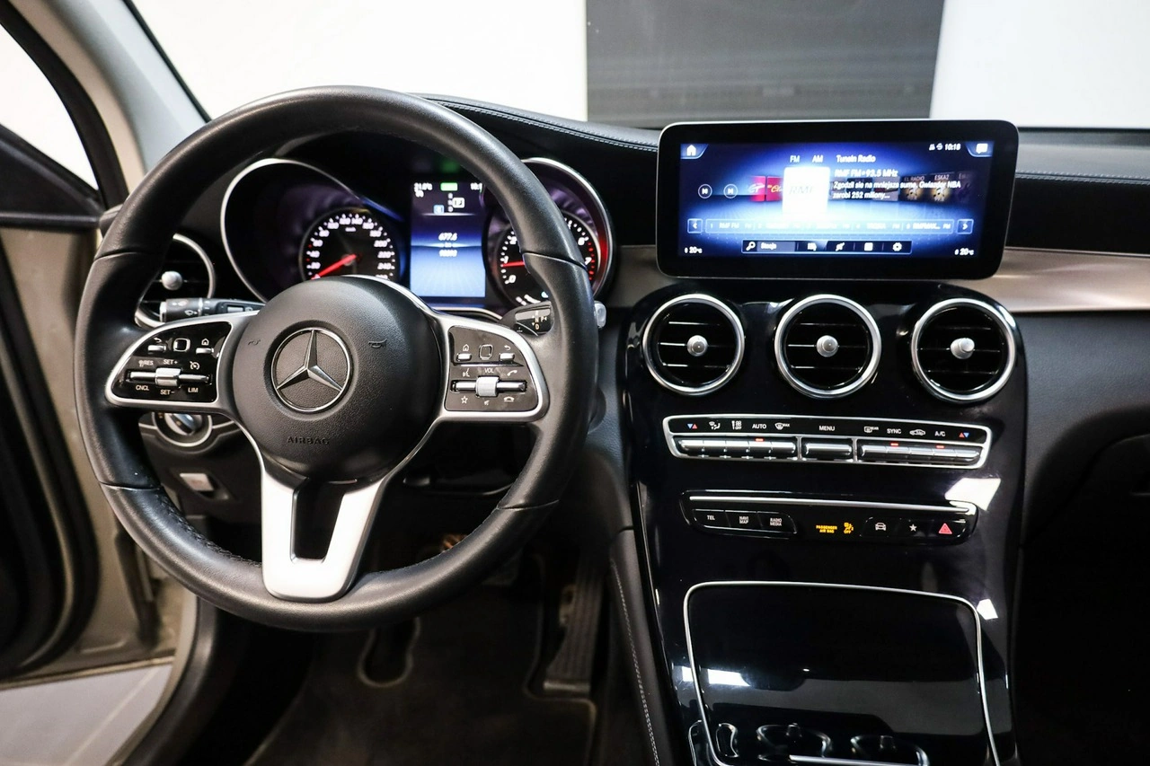 Mercedes GLC 200 - Zdjęcie 19