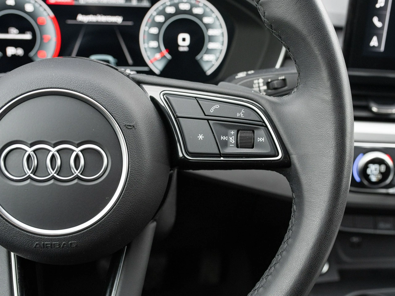 Audi A4 - Zdjęcie 13