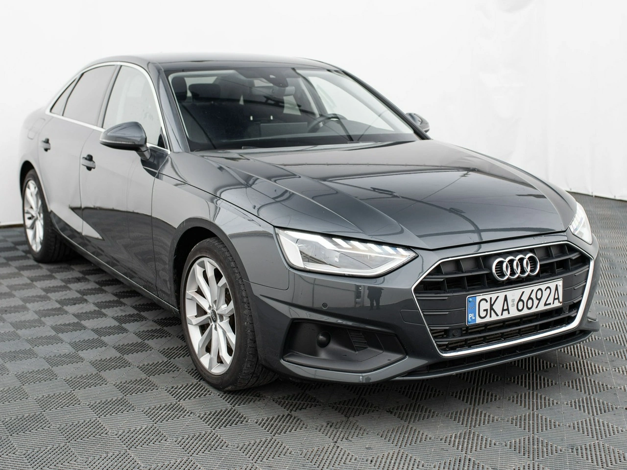 Audi A4 - Zdjęcie 2