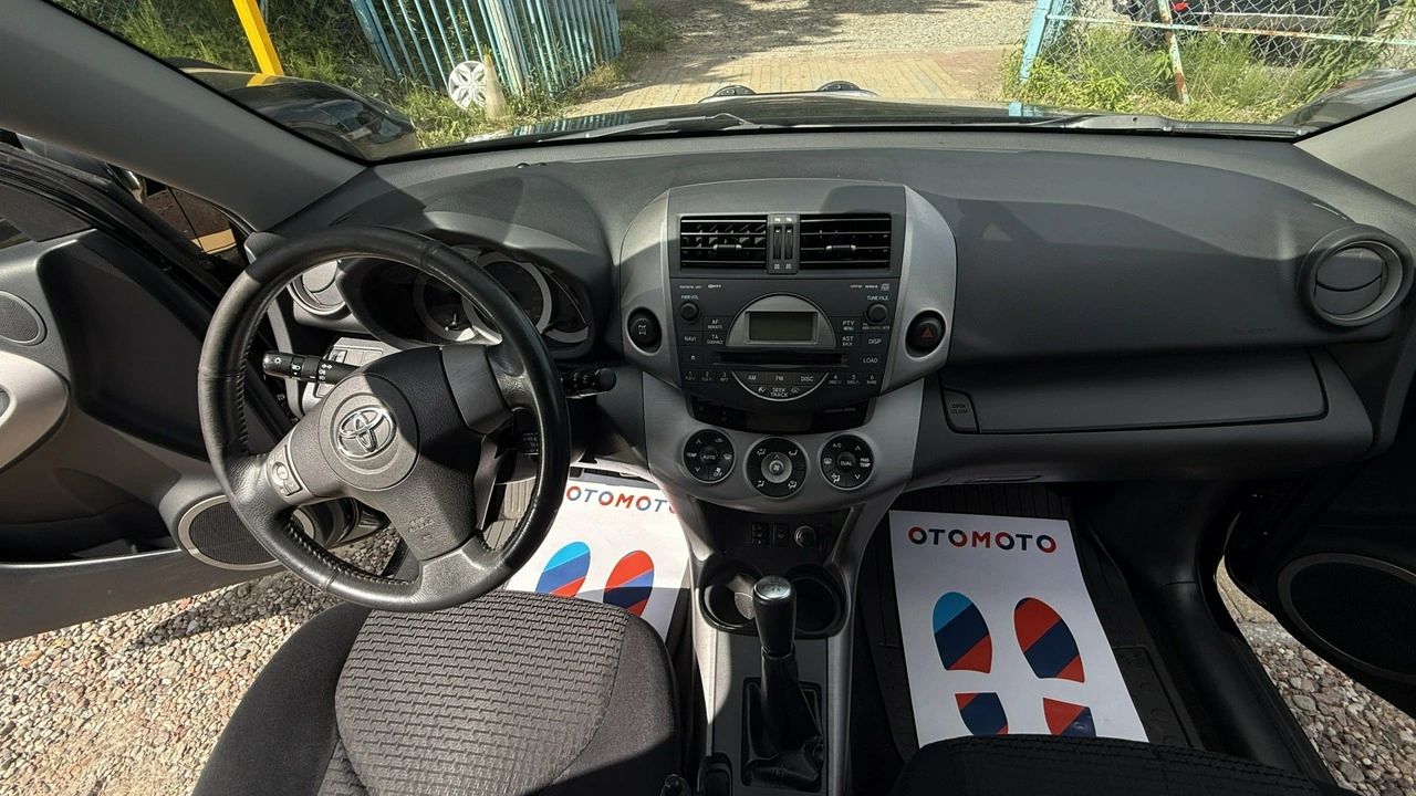 Toyota RAV-4 - Zdjęcie 14