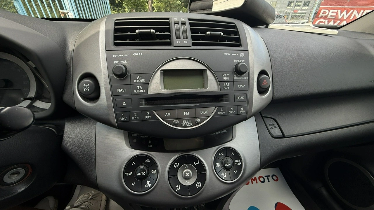 Toyota RAV-4 - Zdjęcie 23