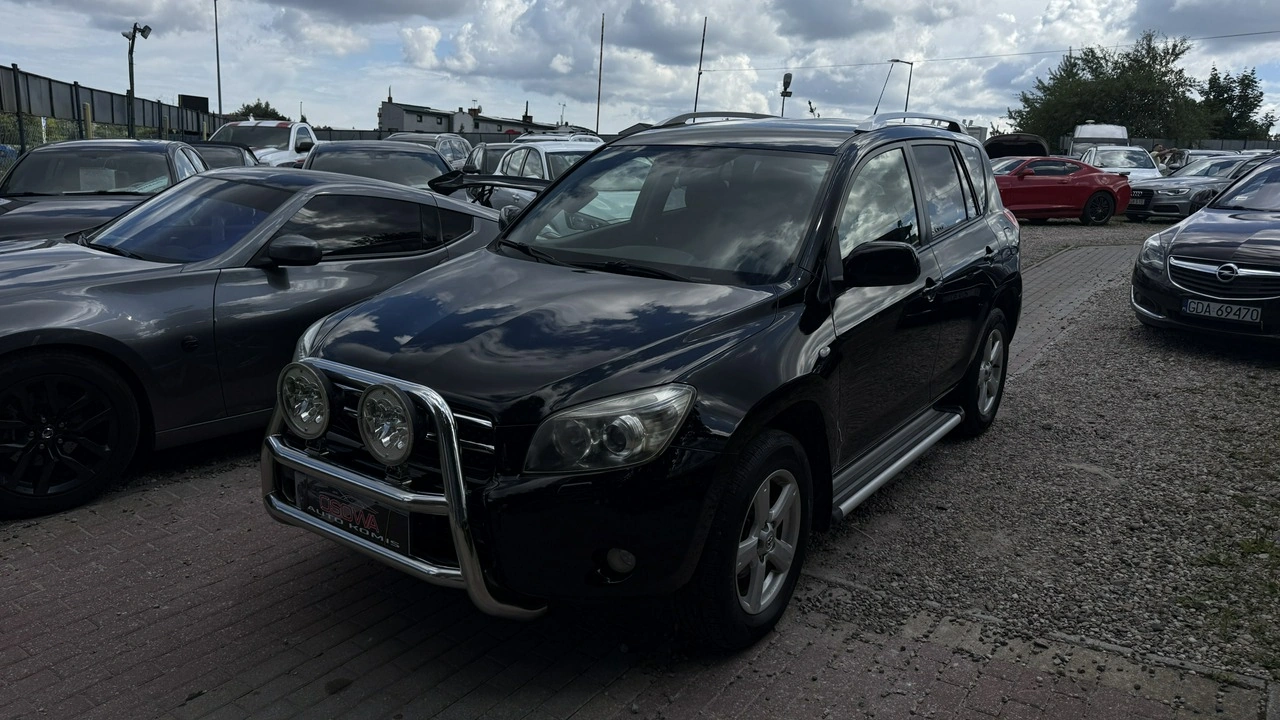 Toyota RAV-4 - Zdjęcie 2