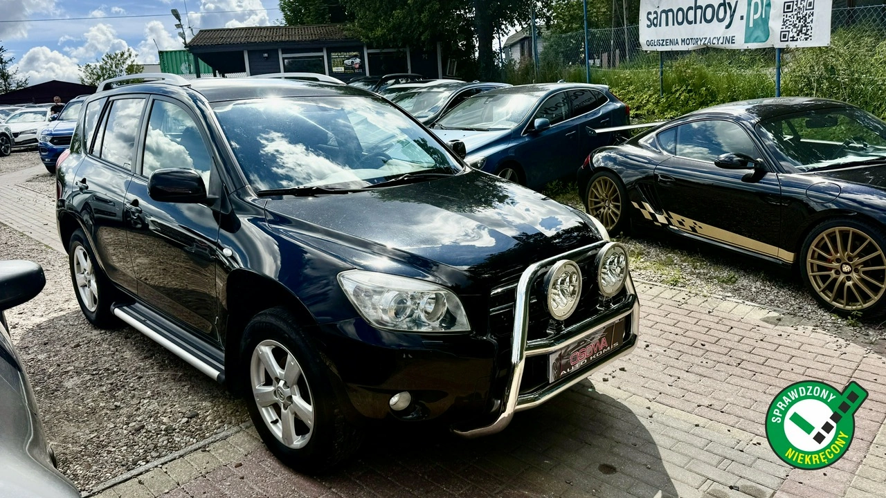 Toyota RAV-4 - Główne zdjęcie