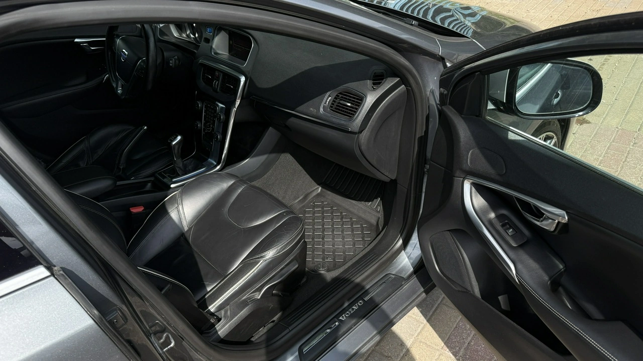 Volvo V40 - Zdjęcie 14