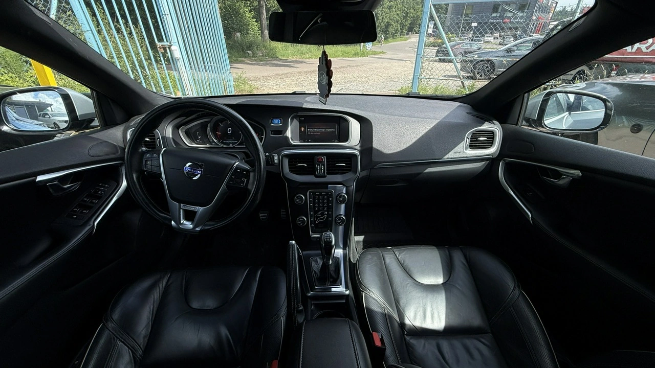 Volvo V40 - Zdjęcie 21