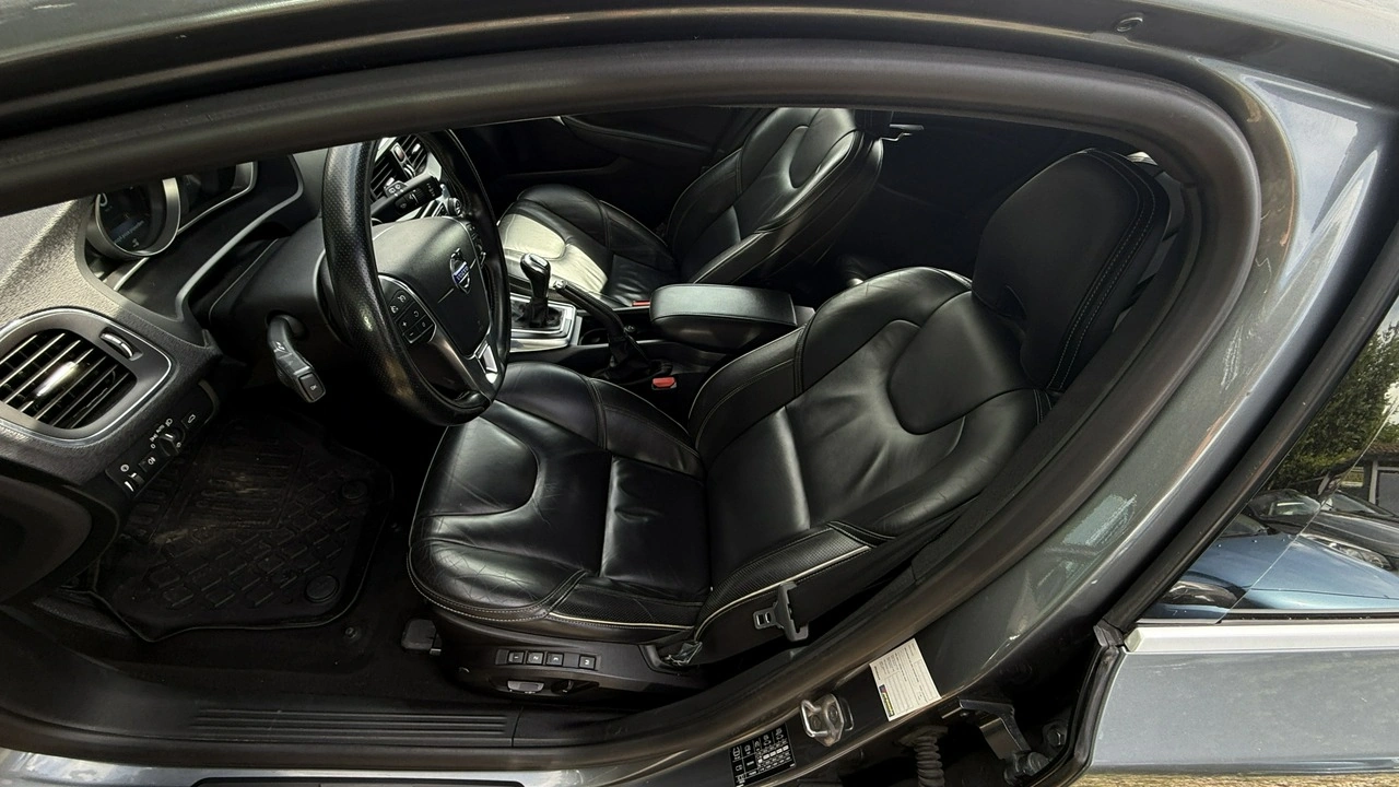 Volvo V40 - Zdjęcie 27