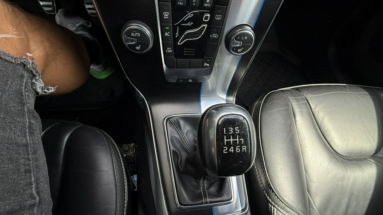 Volvo V40 - Zdjęcie 33