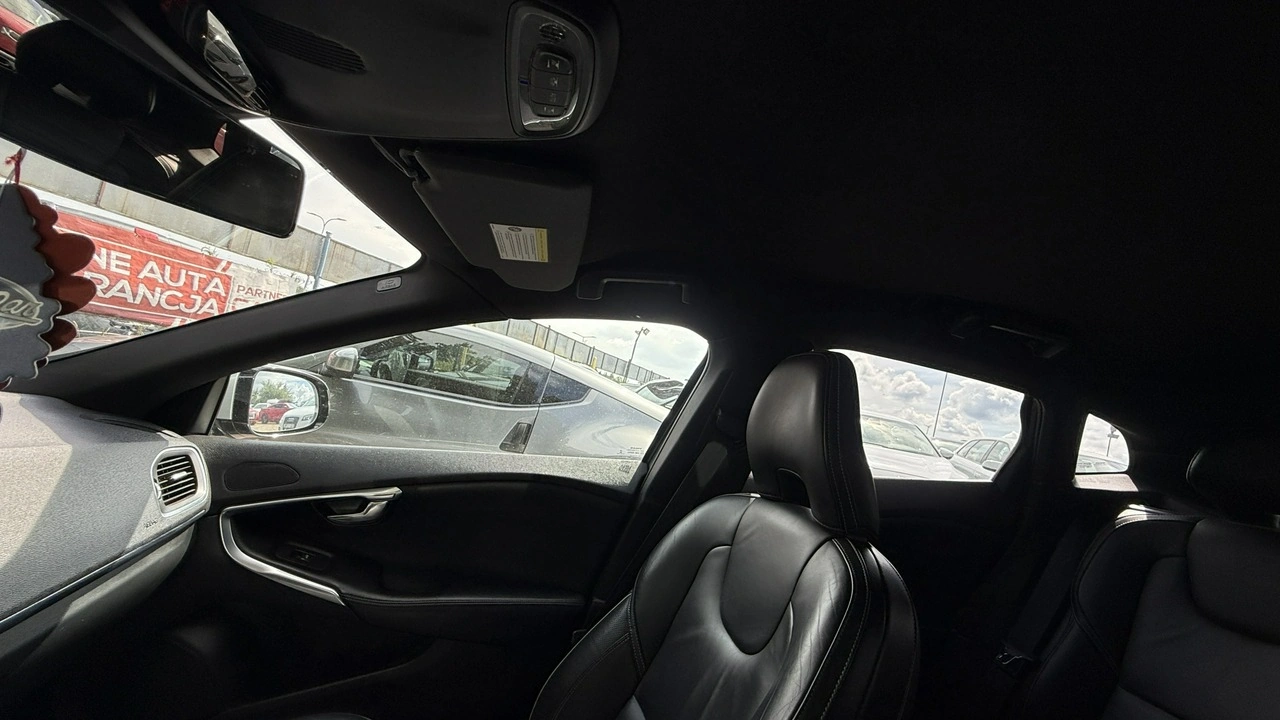 Volvo V40 - Zdjęcie 35